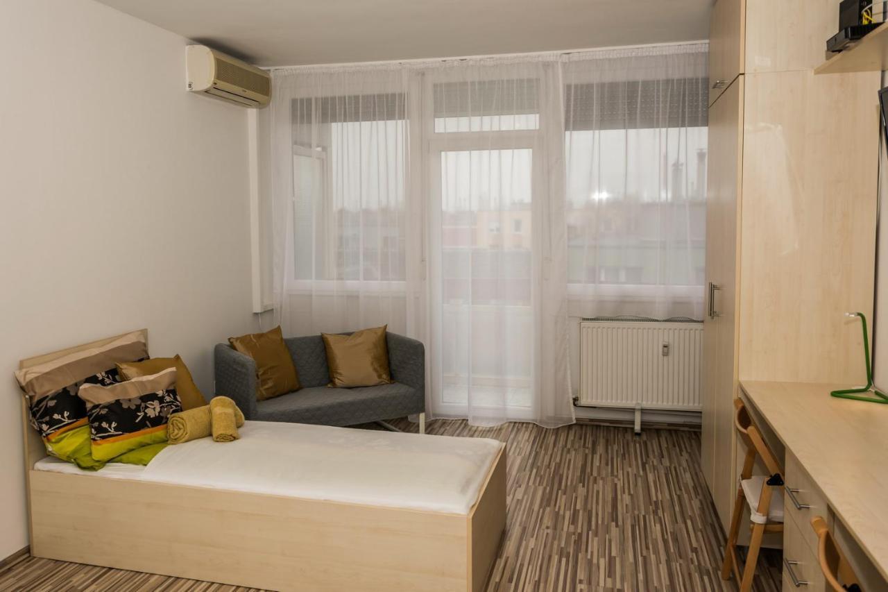 Central Home- Pesterzsébet Budapest Esterno foto